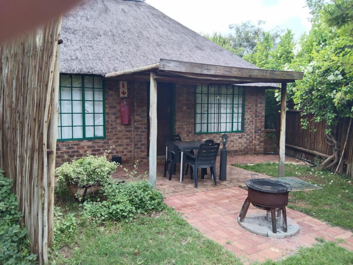 Tranquillity Day Spa & Lodge Baviaanspoort Buitenkant foto